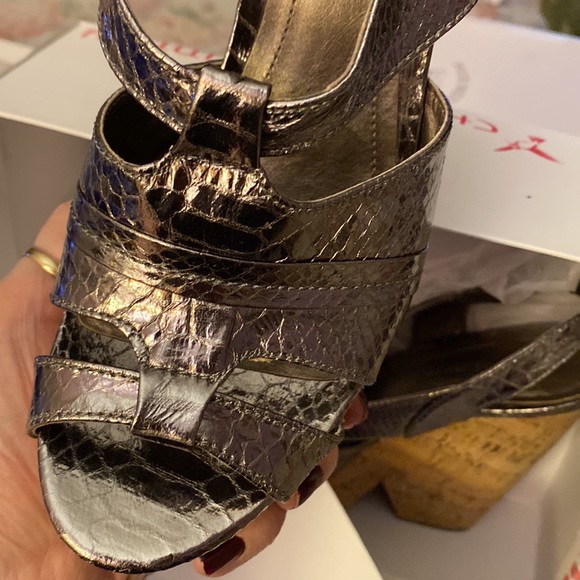 BCBGeneration wedge sandals - Picture 9 of 16